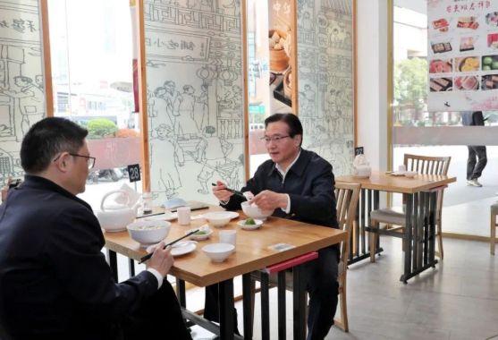 最新新闻点评，步骤指南与深度解析