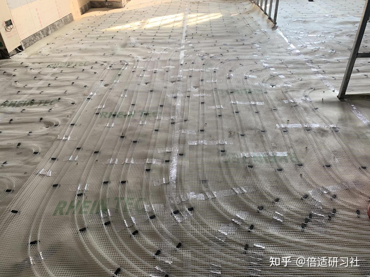 最新地暖安装技术，科技温暖生活，前沿体验全面升级