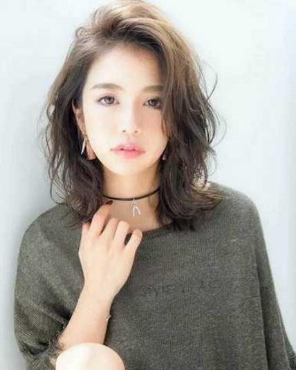 最新款女发型，时尚变迁的潮流见证